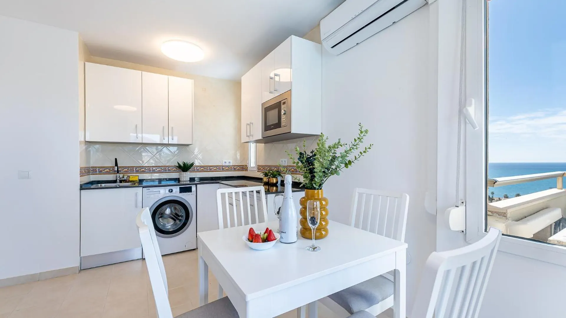 797 Holiday Rentals - Apartamento Con Hermosas Vistas En Jupiter 베날마데나코스타 0*,