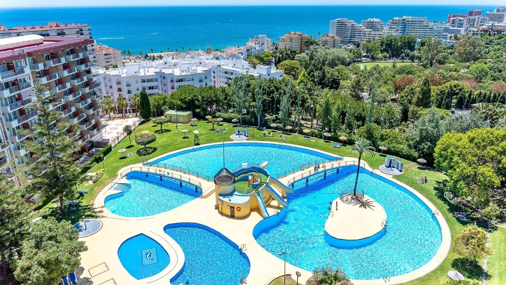 797 Holiday Rentals - Apartamento Con Hermosas Vistas En Jupiter ベナルマデナ 0*,  スペイン